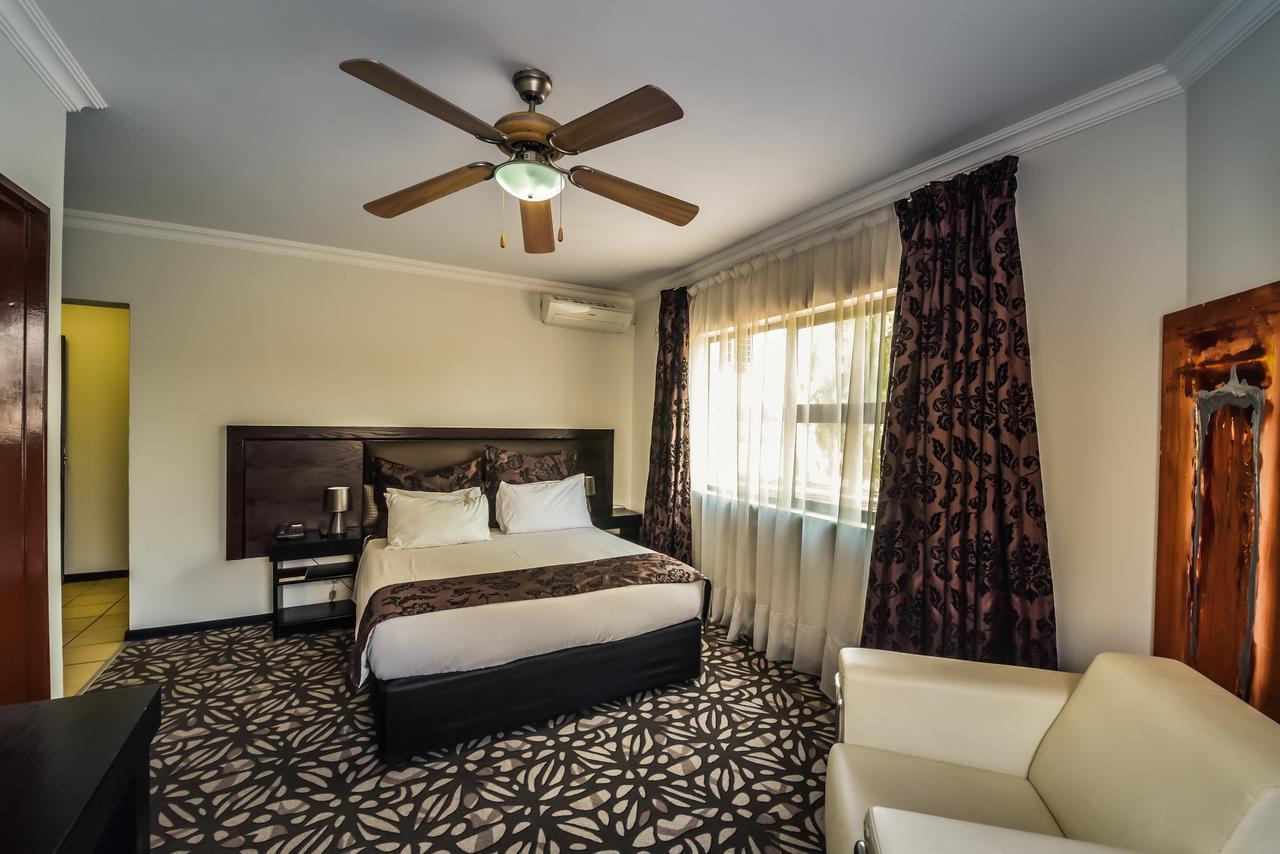 The Lakes Hotel & Conference Centre Benoni Dış mekan fotoğraf
